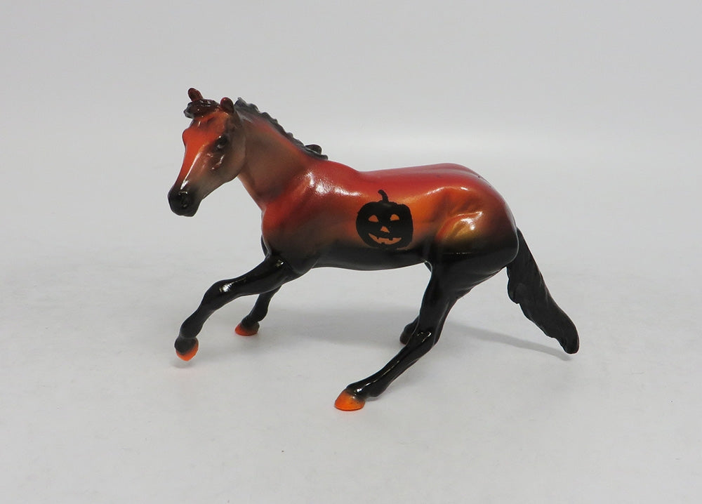 JEKYLL & HYDE- ORANGE PUMPKIN DECORATOR CUTTER AND COW CHIP 9/20/18