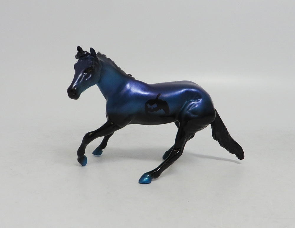 JEKYLL & HYDE- BLUE PUMPKIN DECORATOR CUTTER AND COW CHIP 9/20/18