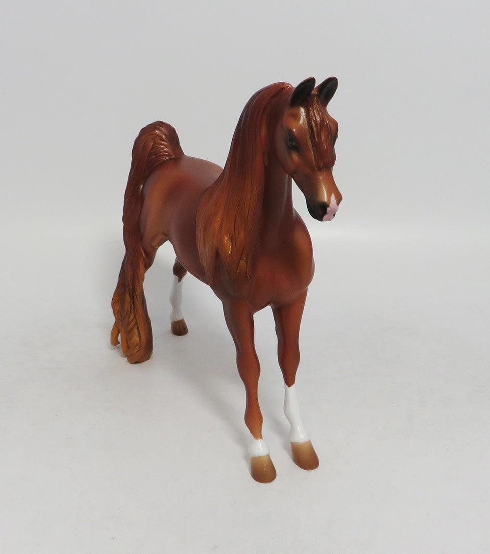 CARRIE CHESNUT- LE-10- CHESNUT CM SADDLEBRED PEBBLE LHS 2018