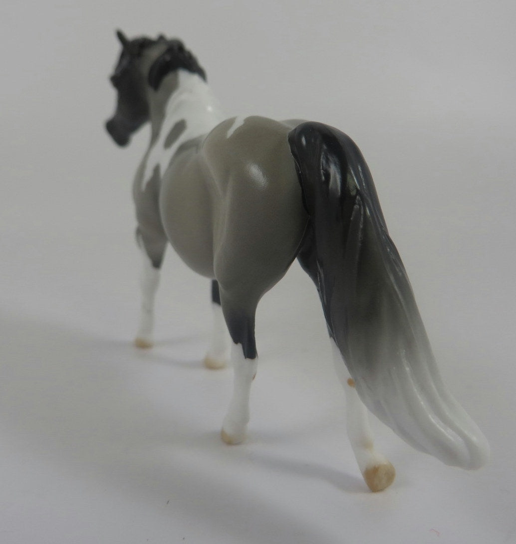 URSULA -LE-5 GREY PINTO PONY CHIP BY AUDREY DIXON LHS 19