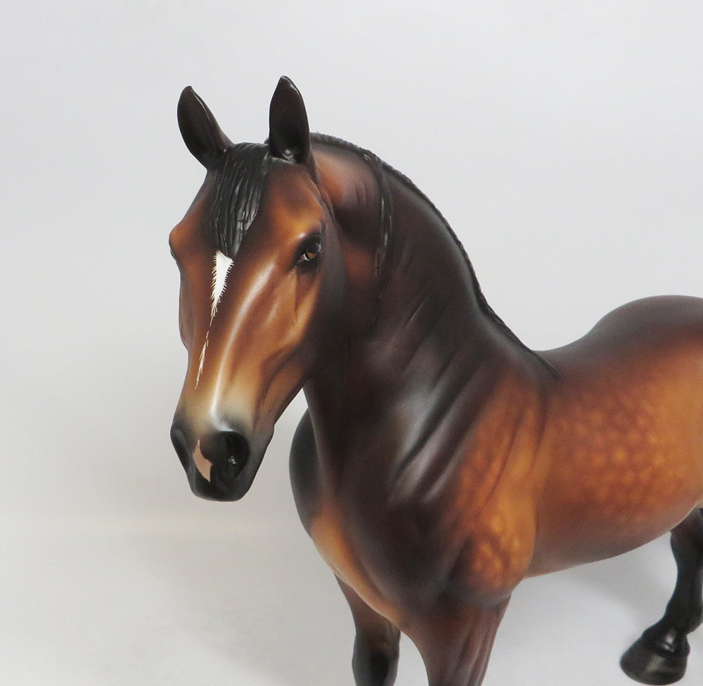 MIAMI-OOAK DAPPLE BAY STANDING DRAFTER BY SHERYL LESUIRE 9/14/18