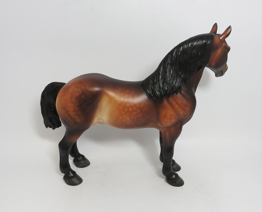 MIAMI-OOAK DAPPLE BAY STANDING DRAFTER BY SHERYL LESUIRE 9/14/18