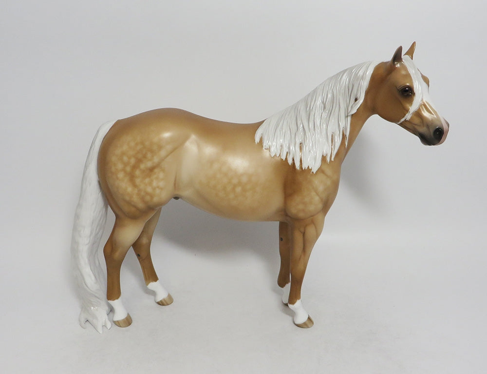 HONOLULU- OOAK PALAMINO BUCKSKIN ISH MODEL HORSE 9/14/2018