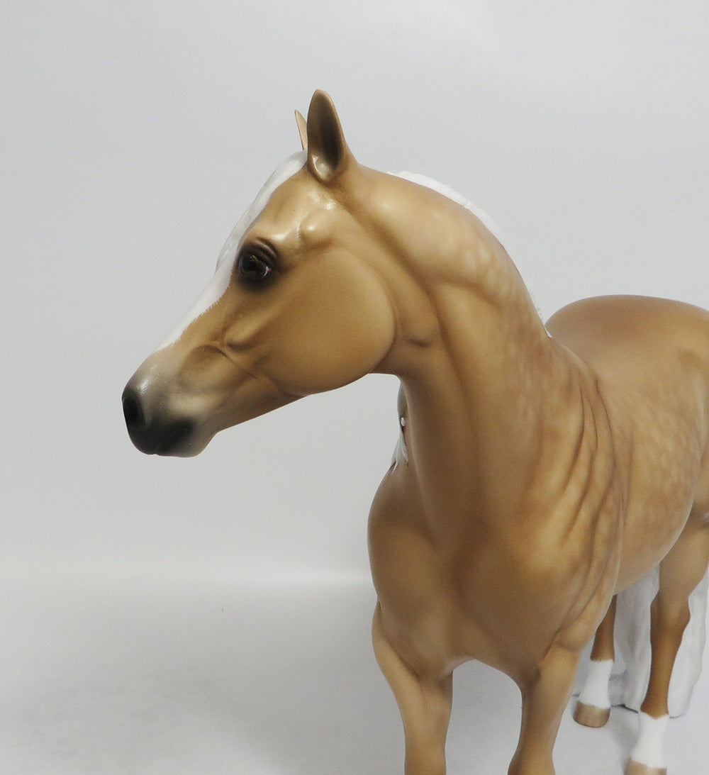 HONOLULU- OOAK PALAMINO BUCKSKIN ISH MODEL HORSE 9/14/2018