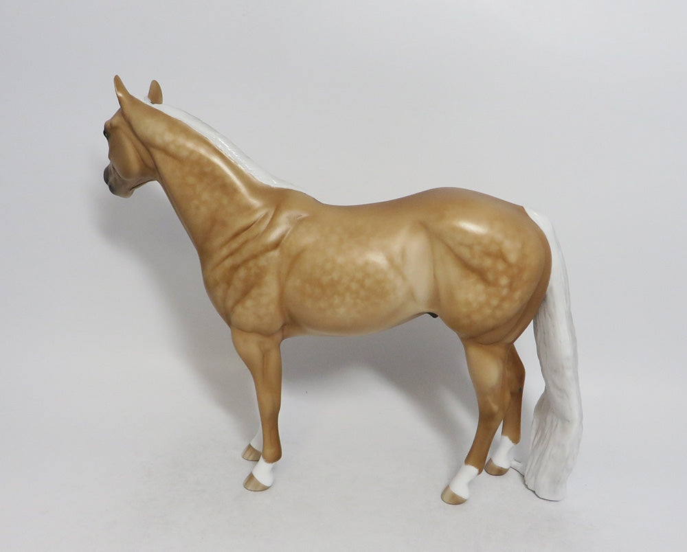 HONOLULU- OOAK PALAMINO BUCKSKIN ISH MODEL HORSE 9/14/2018