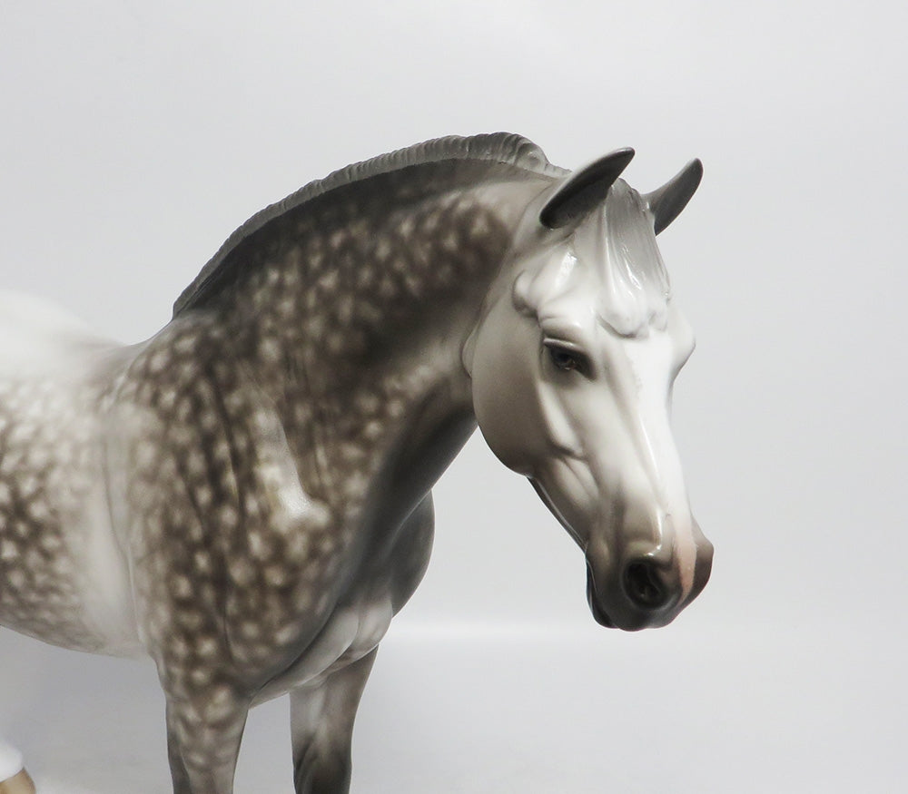 MYRYTLE-OOAK STAR DAPPLE GREY BUNNY MODEL HORSE BY SHERYL LEISURE 9/14/18