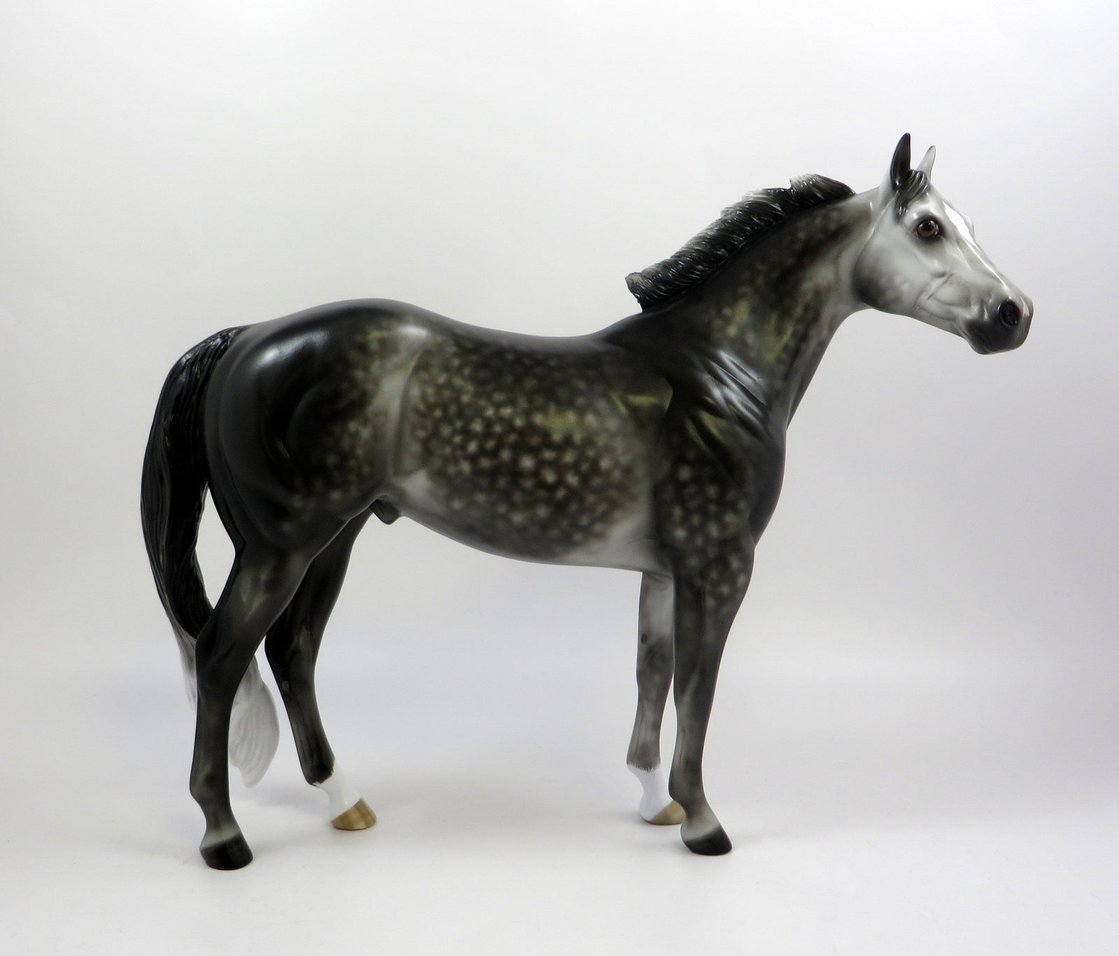 EVERYBODY LOVES A LOVER-OOAK DAPPLE GREY ISH MODEL HORSE BY SHERYL LEISURE 5-30-19