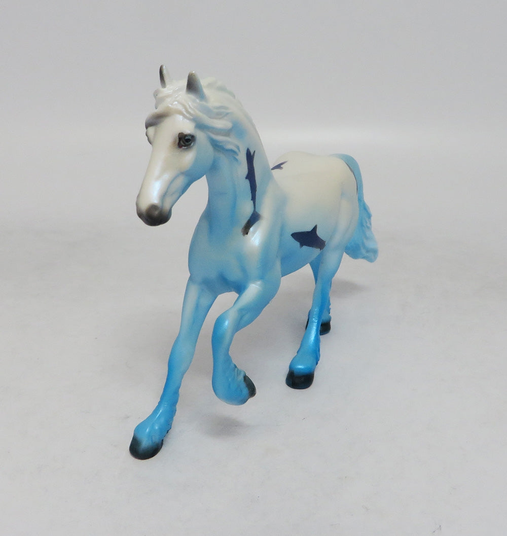 SHARK WEEK!-LIMITED EDITION SHARK SCHOOL FRESIAN CHIPS 9/17/18