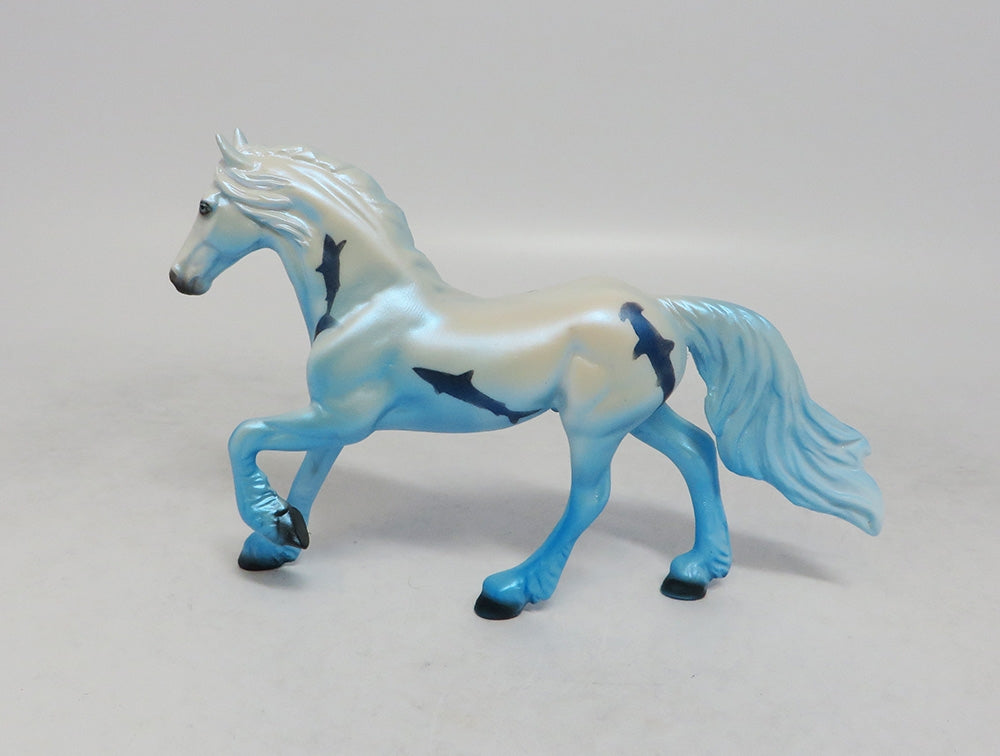 SHARK WEEK!-LIMITED EDITION SHARK SCHOOL FRESIAN CHIPS 9/17/18