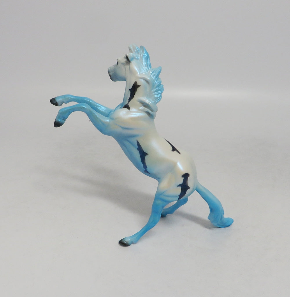 SHARK WEEK!-LIMITED EDITION SHARK SCHOOL REARING CHIPS 9/17/18