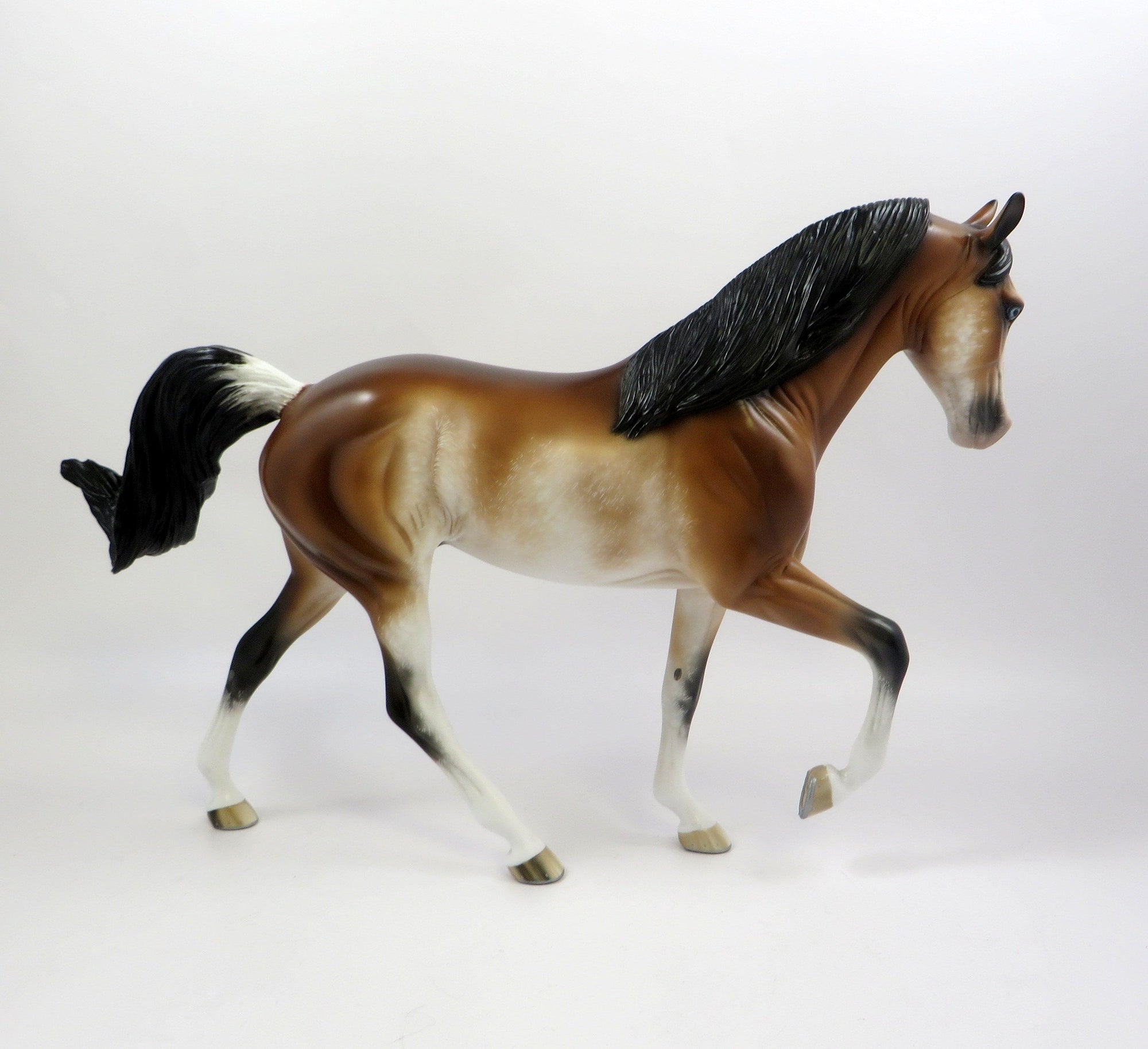 PAJAMA GAME-OOAK BAY SABINO TWH MODEL HORSE BY SHERYL LEISURE 5-30-19