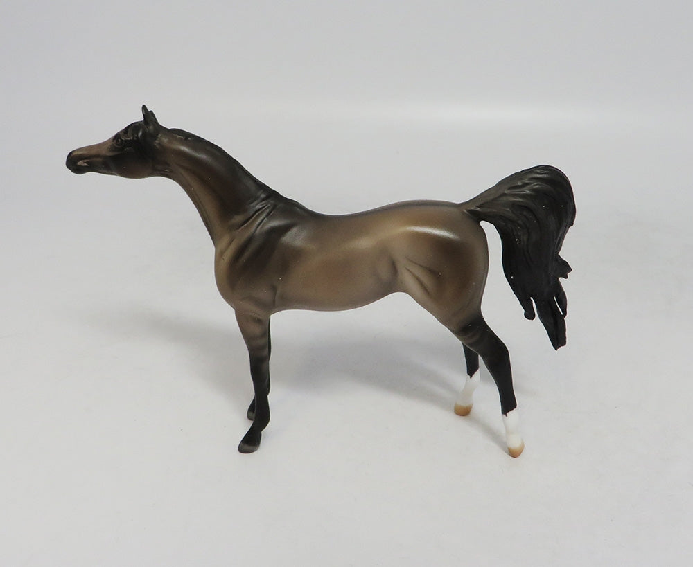 JULIE GRULLA-LE-20 GRULLA ARABIAN WITH CUSTOM MANE AND TAIL LHS 2018