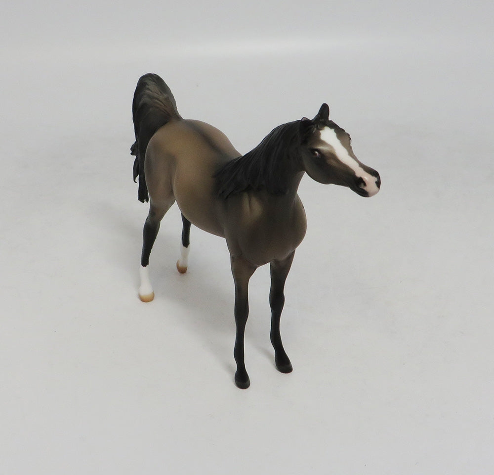 JULIE GRULLA-LE-20 GRULLA ARABIAN WITH CUSTOM MANE AND TAIL LHS 2018