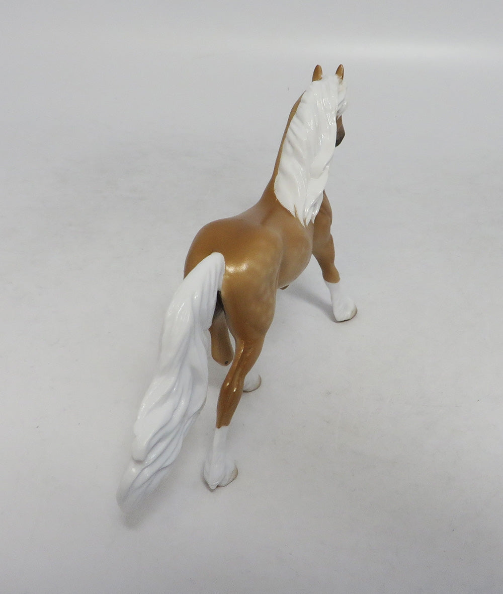 KAILUA-OOAK DAPPLE PALOMINO FRESIAN CHIP SW 2018