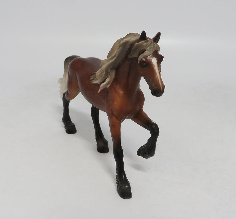 LAUDERDALE-OOAK SILVER DAPPLE FRESIAN CHIP SW 2018