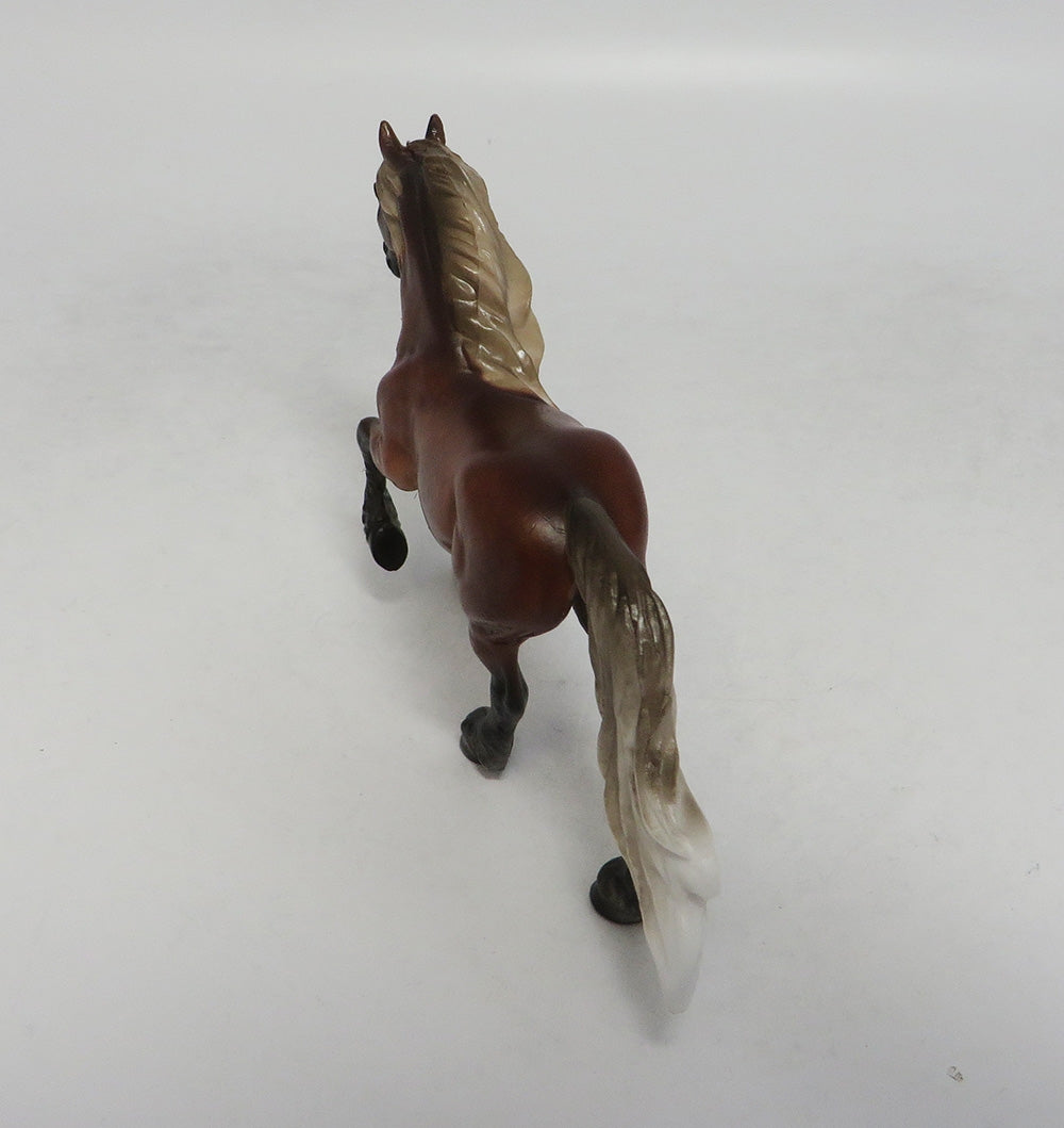 LAUDERDALE-OOAK SILVER DAPPLE FRESIAN CHIP SW 2018