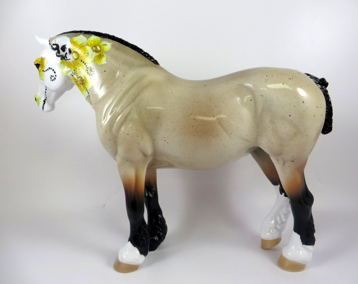 DAFFODIL -OOAK YELLOW SUGAR SKULL HEAVY DRAFT MODEL HORSE BY DAWN QUICK LHS 19