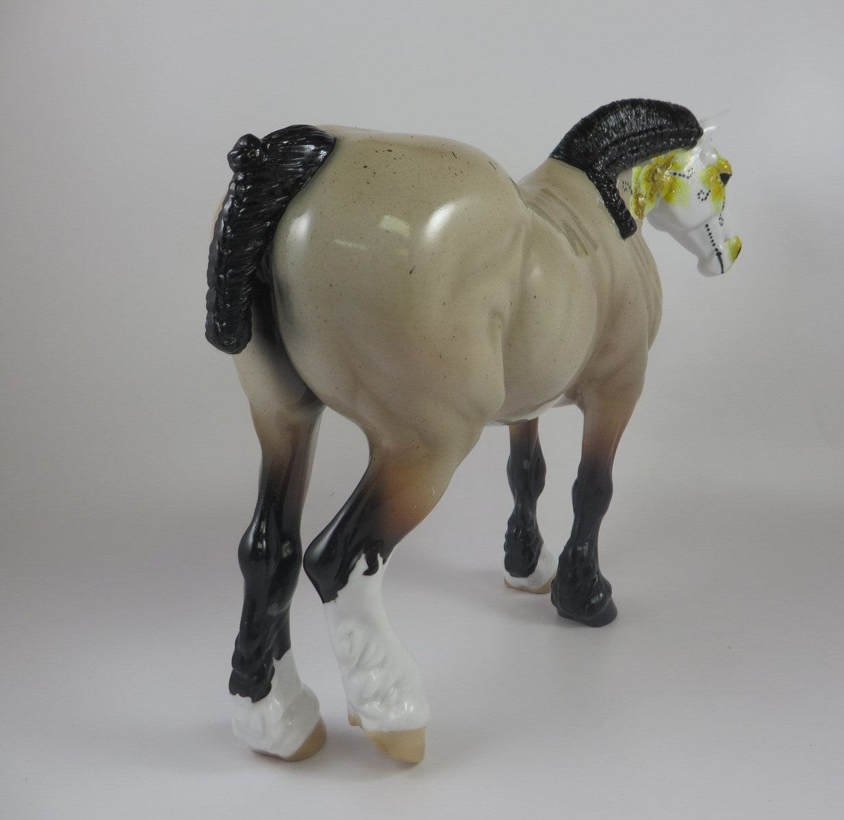 DAFFODIL -OOAK YELLOW SUGAR SKULL HEAVY DRAFT MODEL HORSE BY DAWN QUICK LHS 19