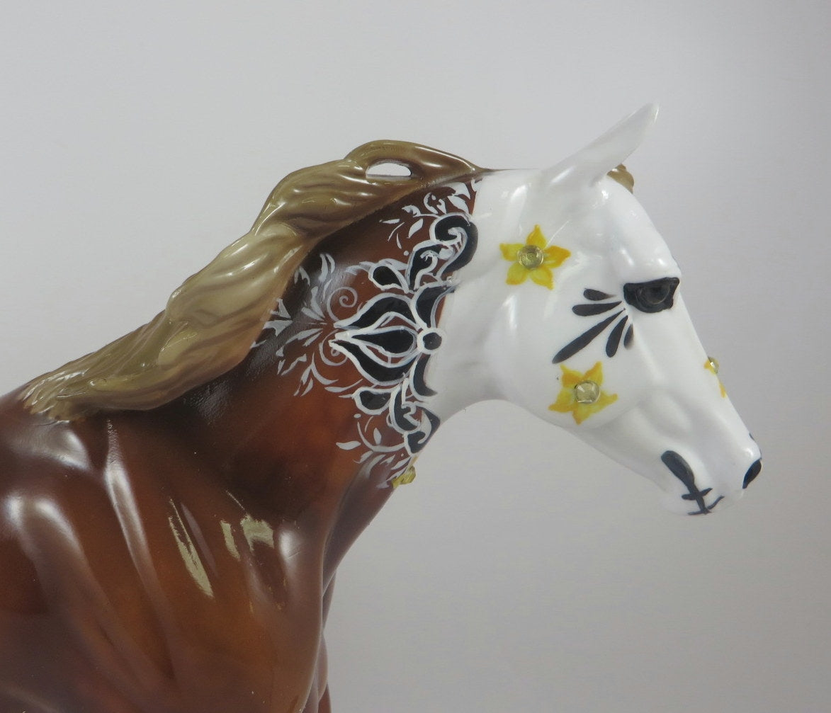 TOODLES -OOAK CHESTNUT SUGAR SKULL RUNNING QUARTER HORSE BY DAWN QUICK LHS 19