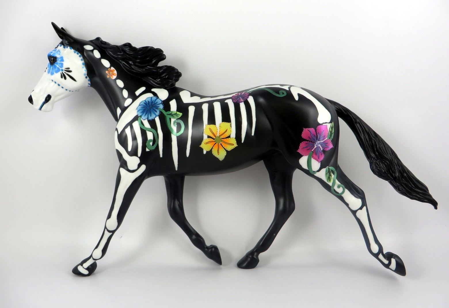 DRUSILLA-OOAK SKELETON DECORATOR PALOUSE BY DAWN QUICK MM19
