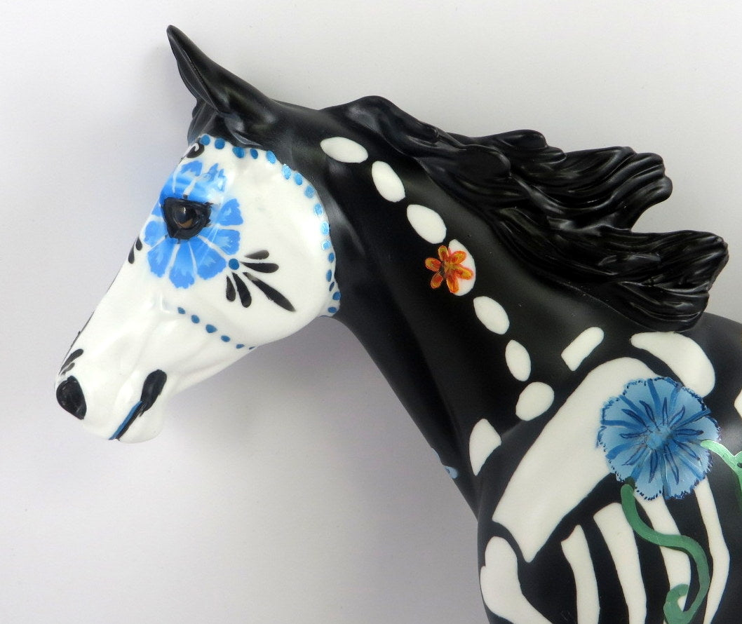 DRUSILLA-OOAK SKELETON DECORATOR PALOUSE BY DAWN QUICK MM19