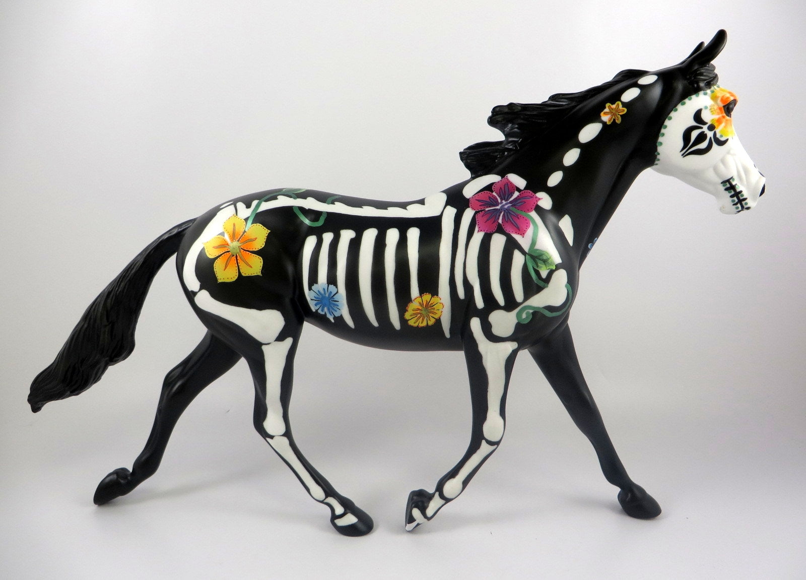 MEDUSA-OOAK SKELETON DECORATOR PALOUSE BY DAWN QUICK MM19