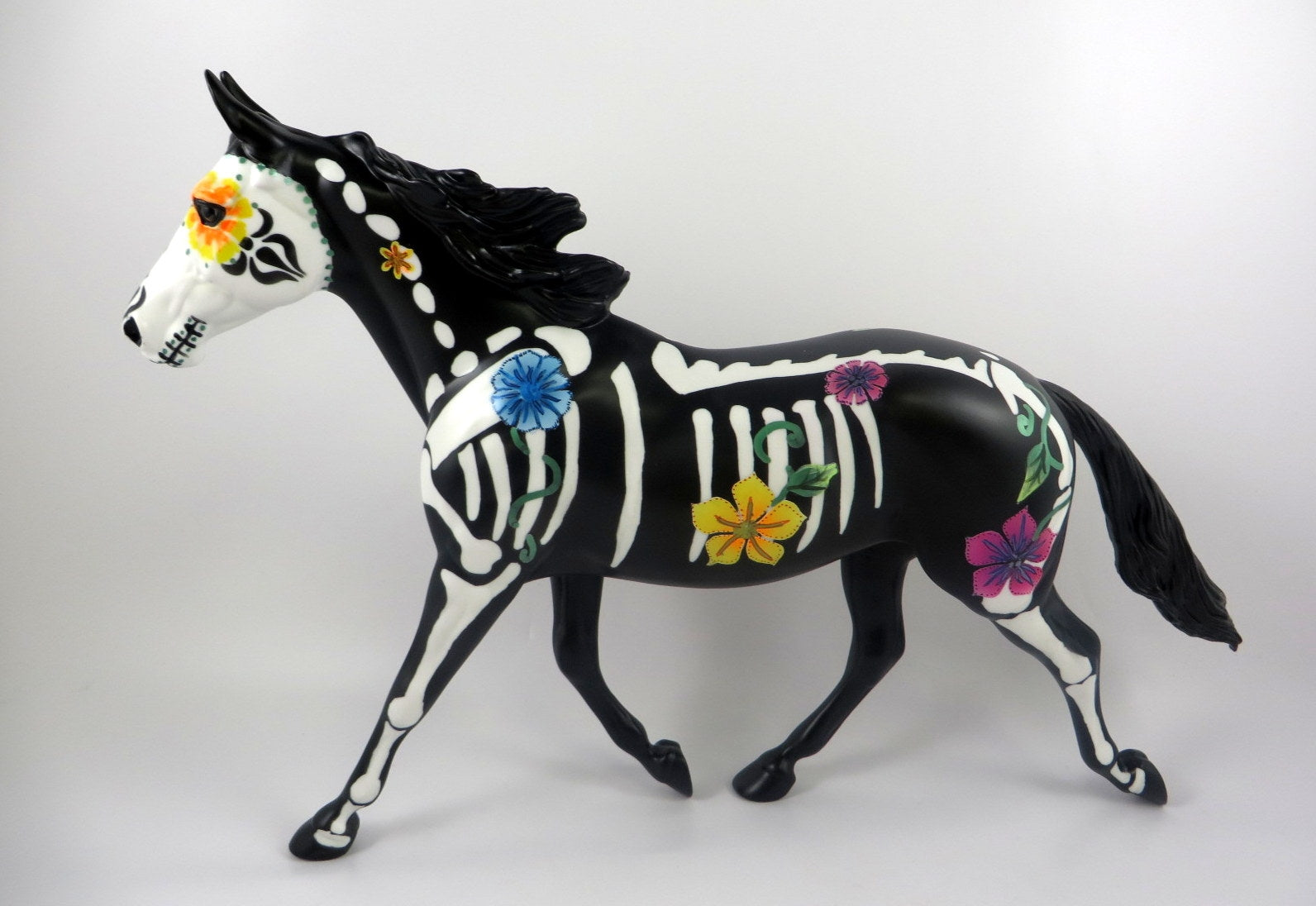 MEDUSA-OOAK SKELETON DECORATOR PALOUSE BY DAWN QUICK MM19