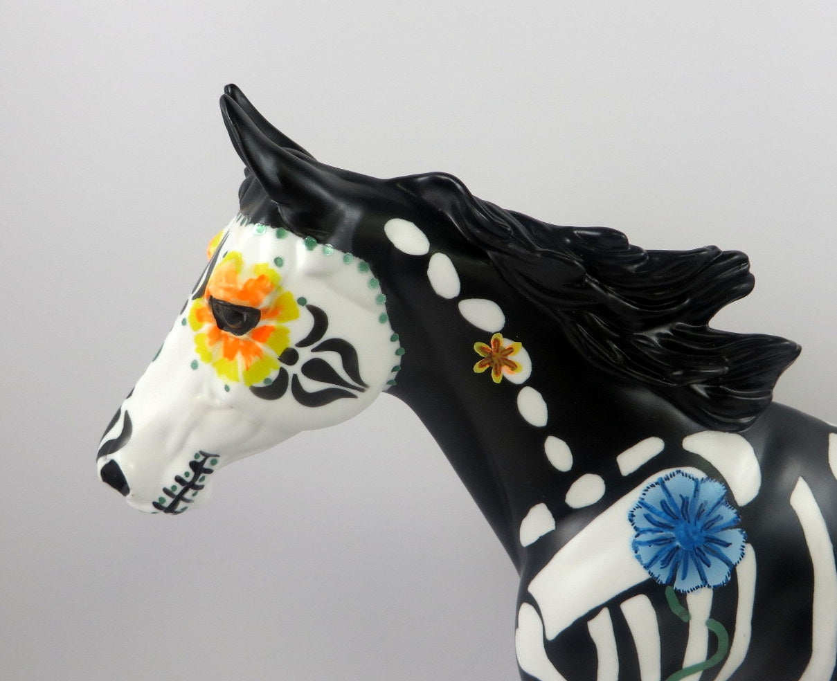 MEDUSA-OOAK SKELETON DECORATOR PALOUSE BY DAWN QUICK MM19