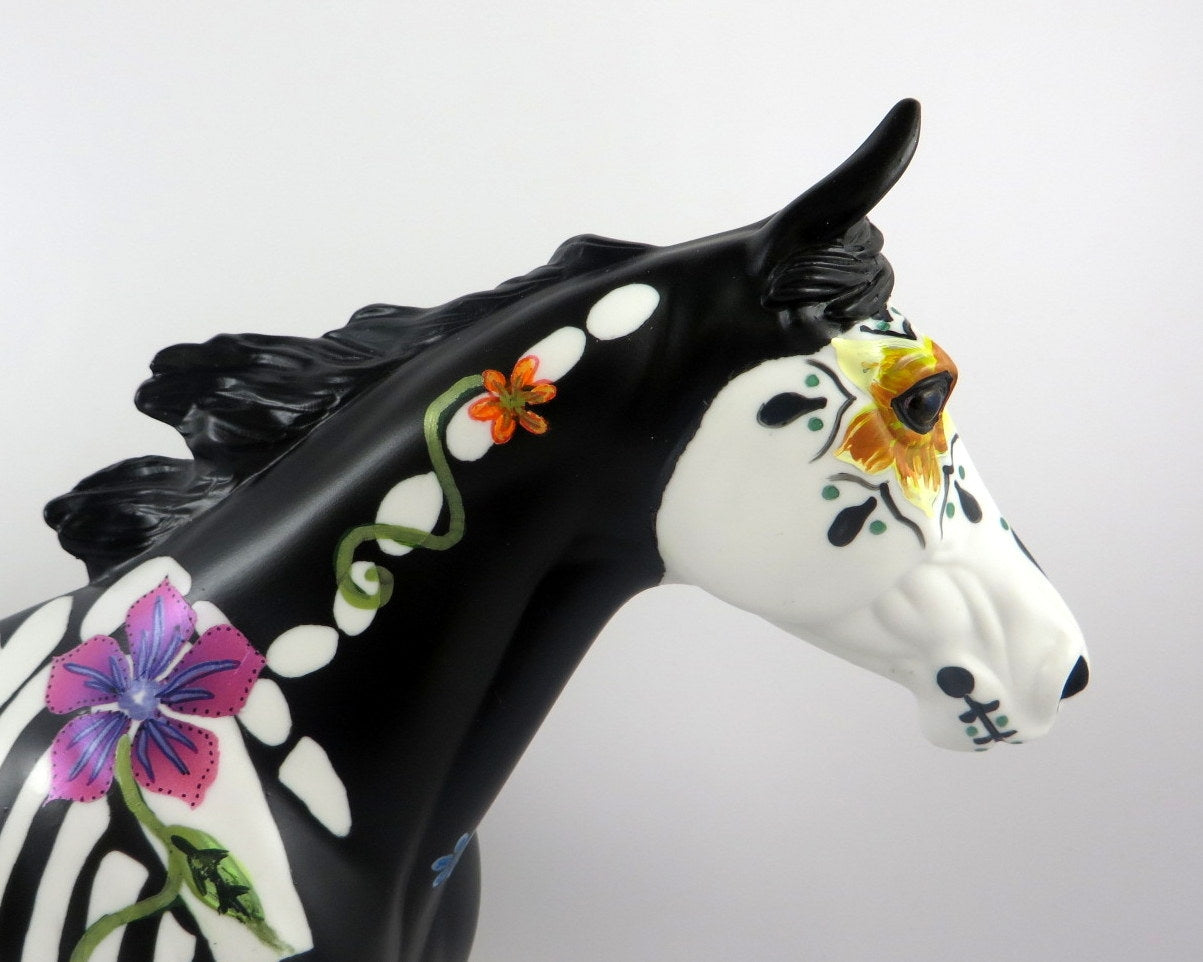 SABRINA-OOAK SKELETON DECORATOR PALOUSE BY DAWN QUICK MM19