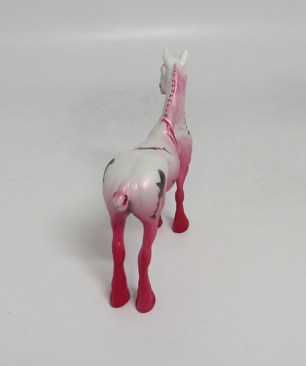 PINK SHARK DELIGHT-OOAK PINK SHARK DRAFT CHIP DECORATOR SW 2018