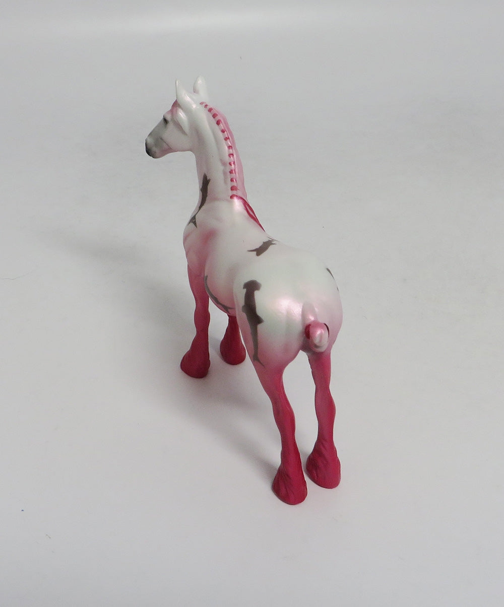 PINK SHARK DELIGHT-OOAK PINK SHARK DRAFT CHIP DECORATOR SW 2018