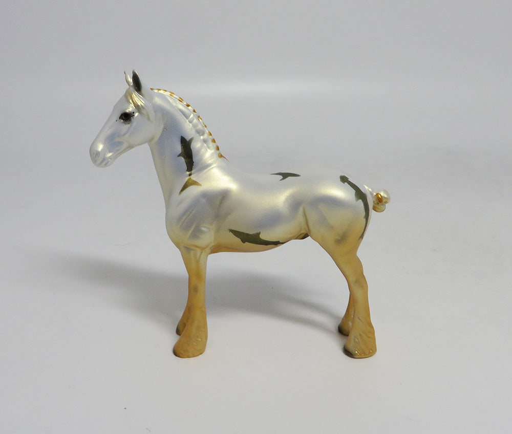 SANDY SUNRISE- OOAK DRAFT CHIP SHARK WEEK DECORATOR SW2018