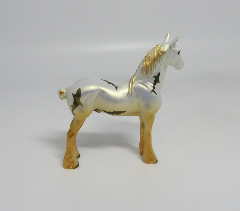 SANDY SUNRISE- OOAK DRAFT CHIP SHARK WEEK DECORATOR SW2018