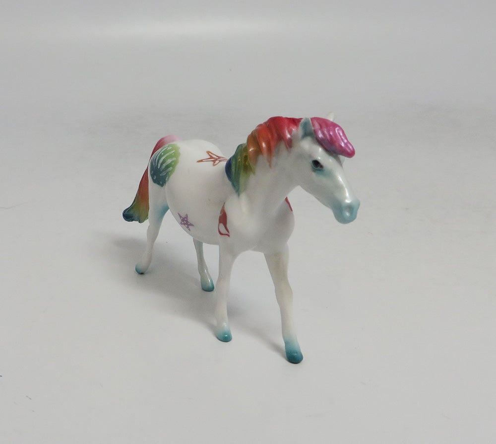 SHELLY-OOAK SEA SHELL PONY DECORATOR SW 18