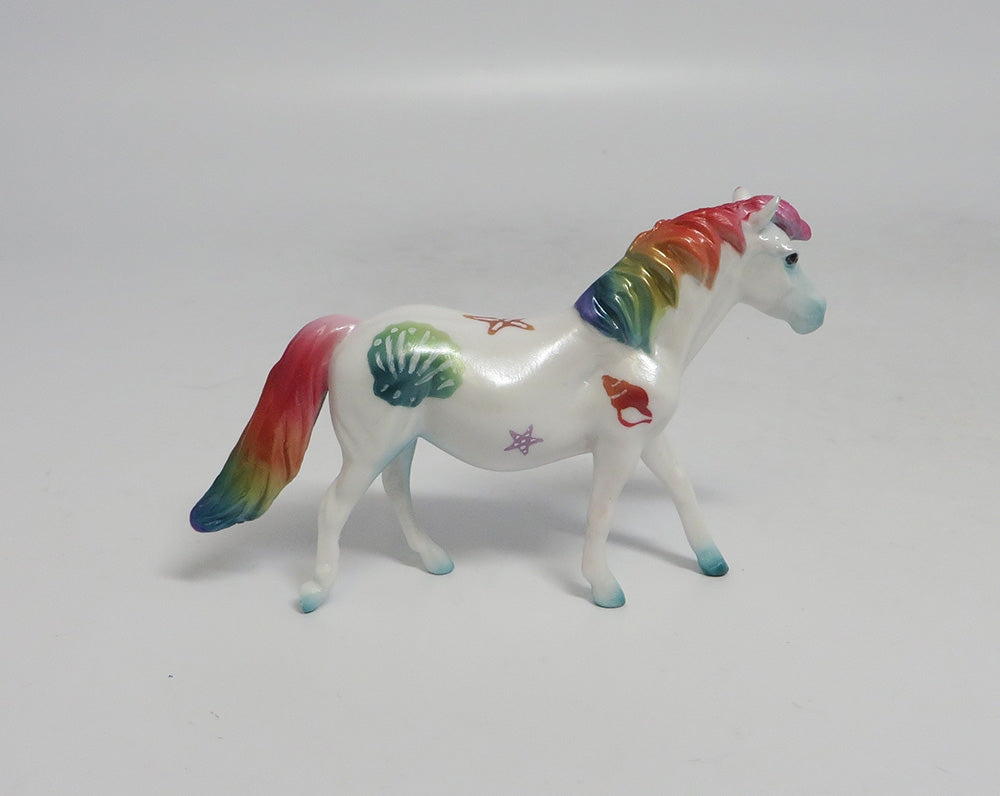 SHELLY-OOAK SEA SHELL PONY DECORATOR SW 18
