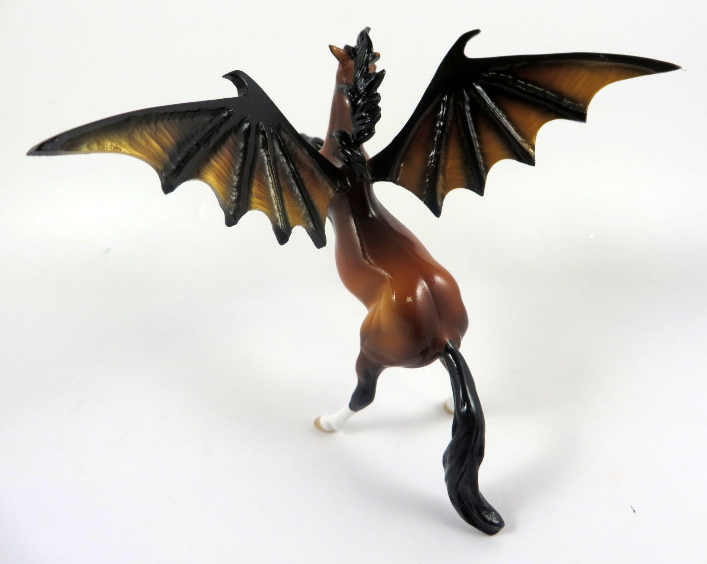 KERN-OOAK BAY REARING BAT CHIP DECORATOR BY AUDREY DIXON MM19