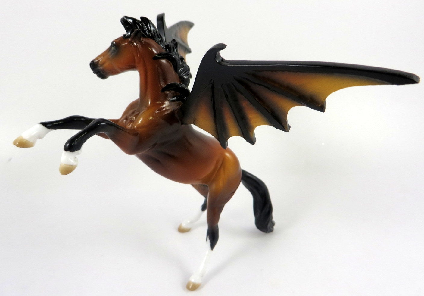 KERN-OOAK BAY REARING BAT CHIP DECORATOR BY AUDREY DIXON MM19