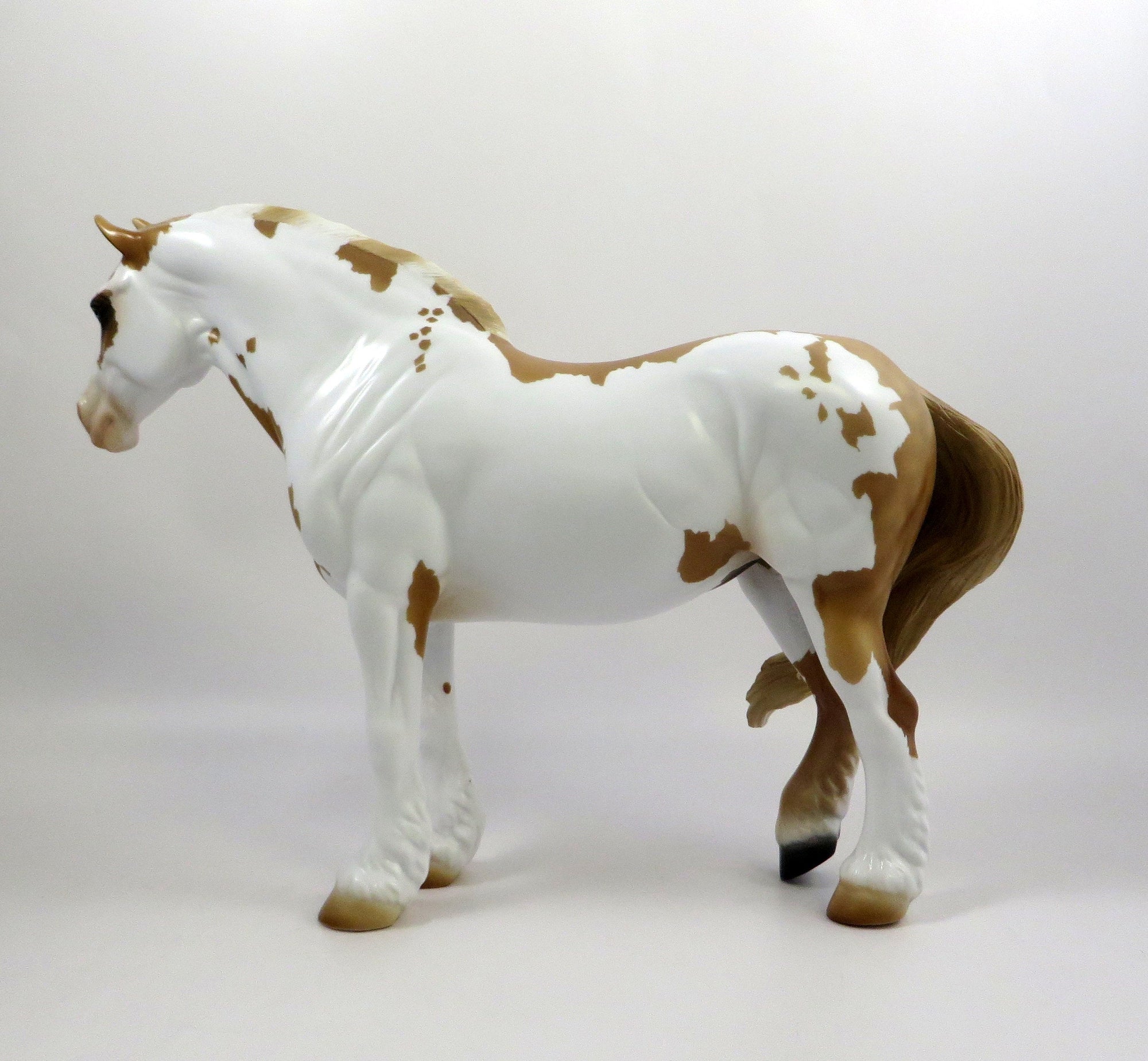 AURELIA-OOAK PALOMINO PINTO HEAVY DRAFTER MODEL HORSE 6-7-19