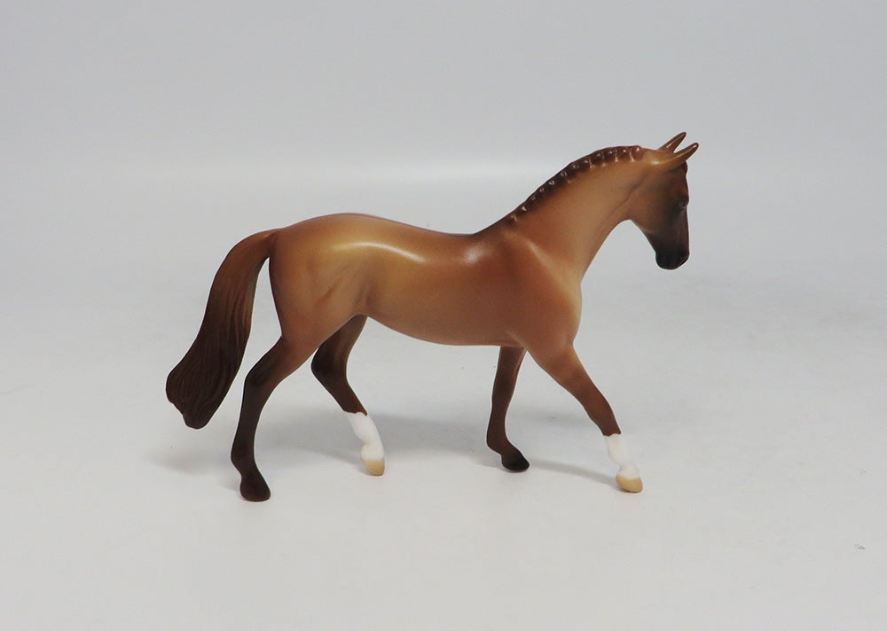 AMY DUN-LE-20 APRICOT DUN WARMBLOOD CHIP LHS 18