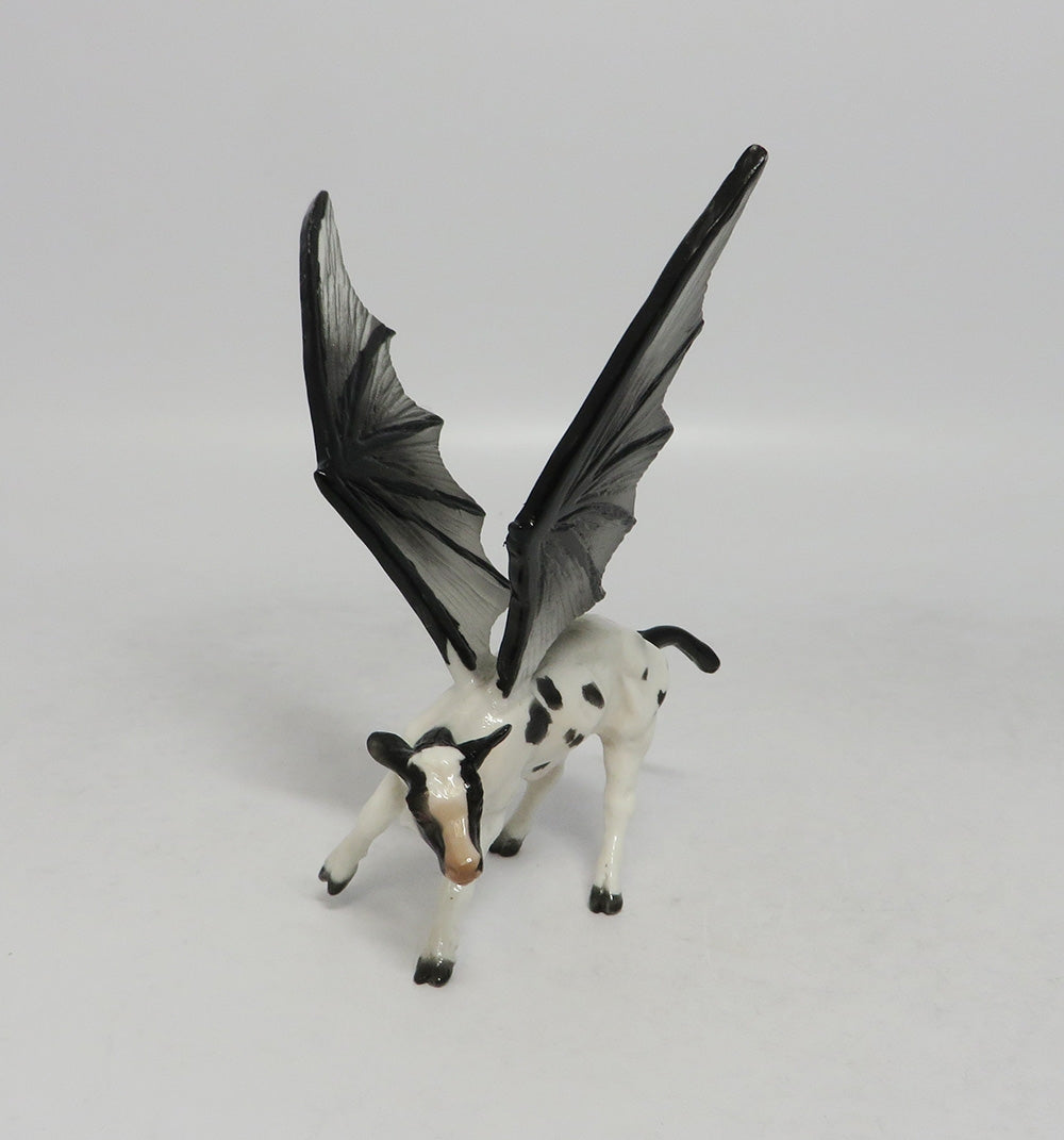 DWEEZEL- OOAK BLACK/WHITE COW BAT CHIP LHS 2018