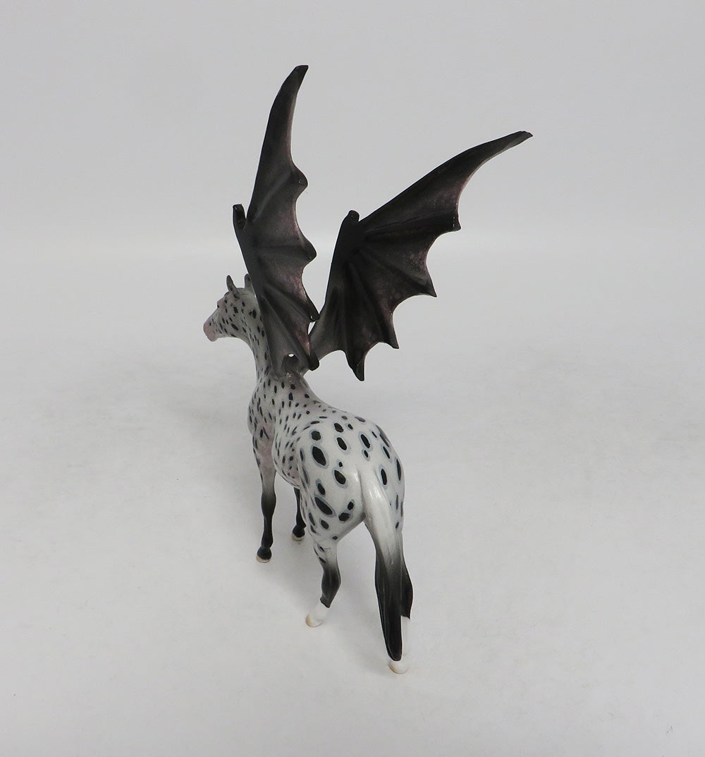 SPECTACULAR- OOAK DECORATOR CHIP LHS 2018