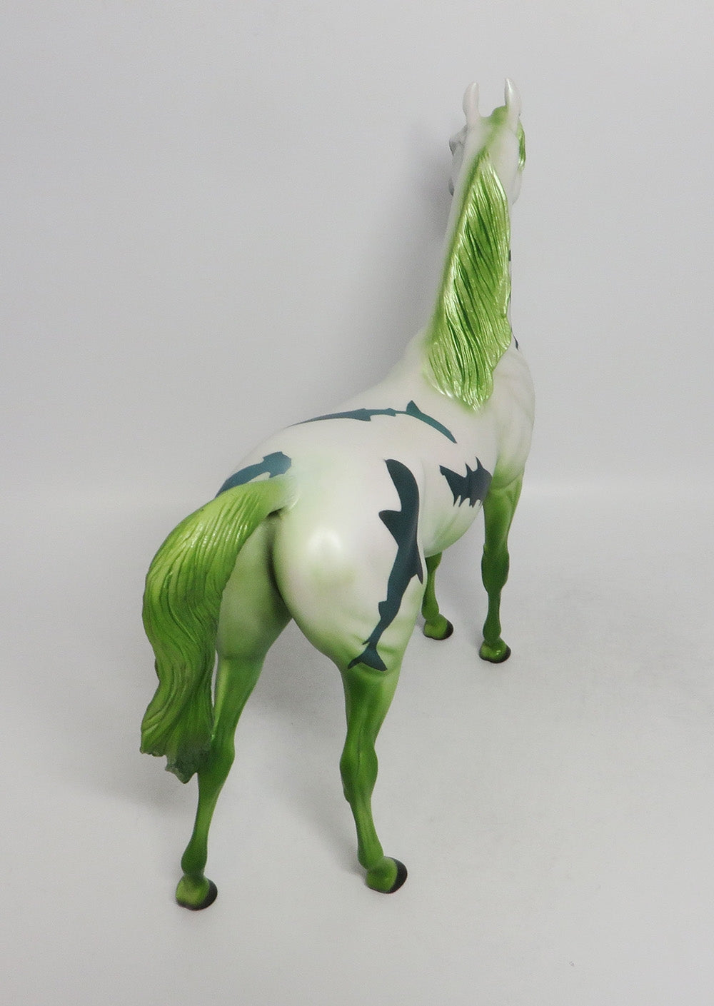 SHARK BAIT-GREEN ARABIAN SHARK DECORATOR SW 2018