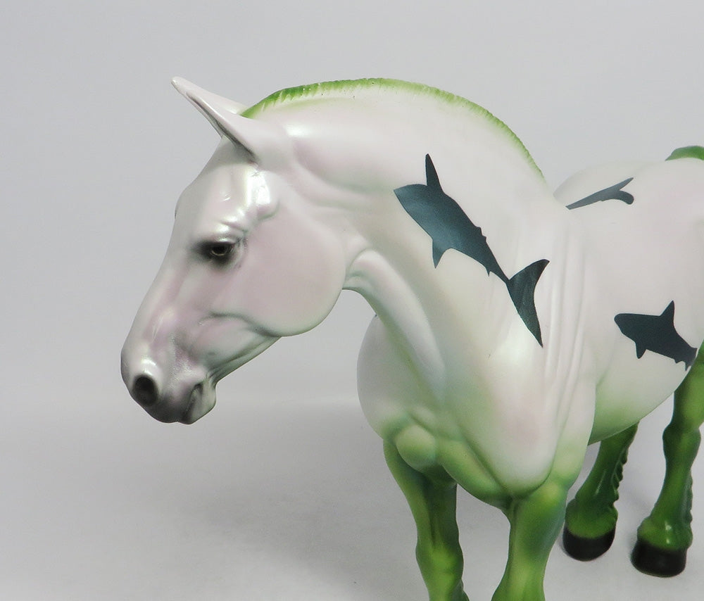 SHARK BAIT-GREEN HEAVY DRAFT MARE SHARK DECORATOR SW 2018