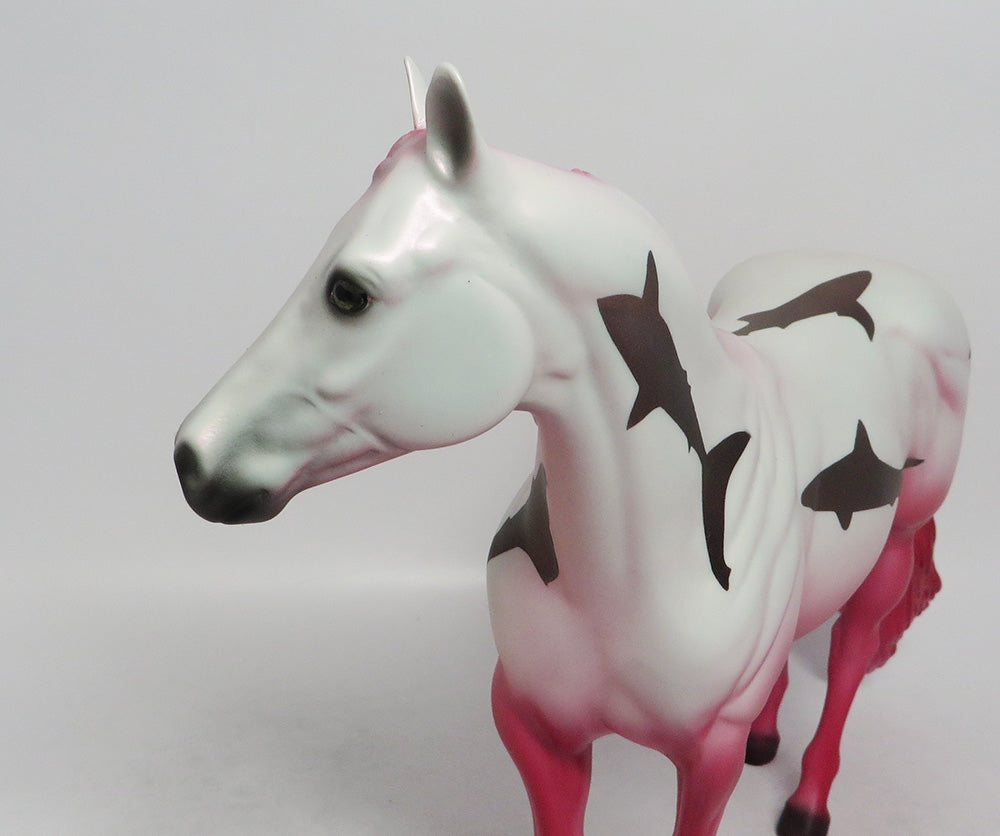 SHARK BAIT-PINK ISH SHARK DECORATOR SW 2018