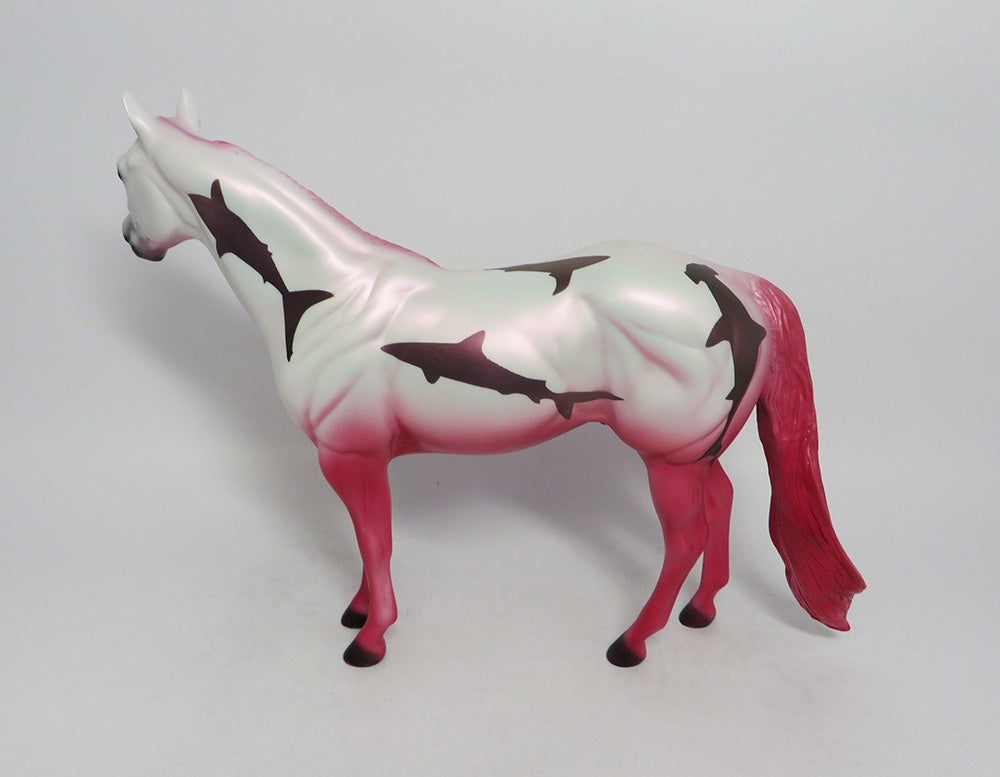 SHARK BAIT-PINK ISH SHARK DECORATOR SW 2018