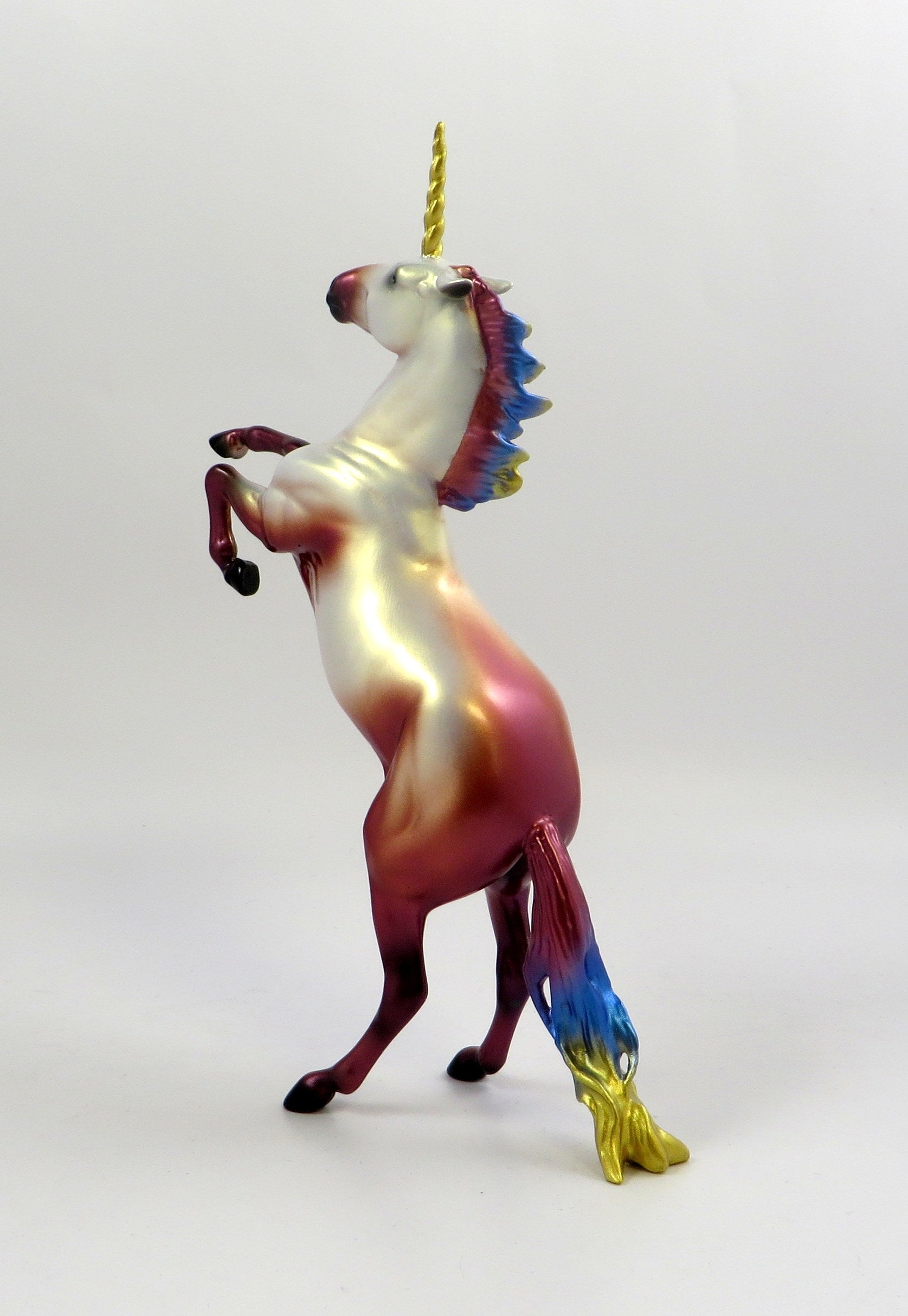 CELESTRIA-LE-10 REARING PEBBLES UNICORN 6/14/19