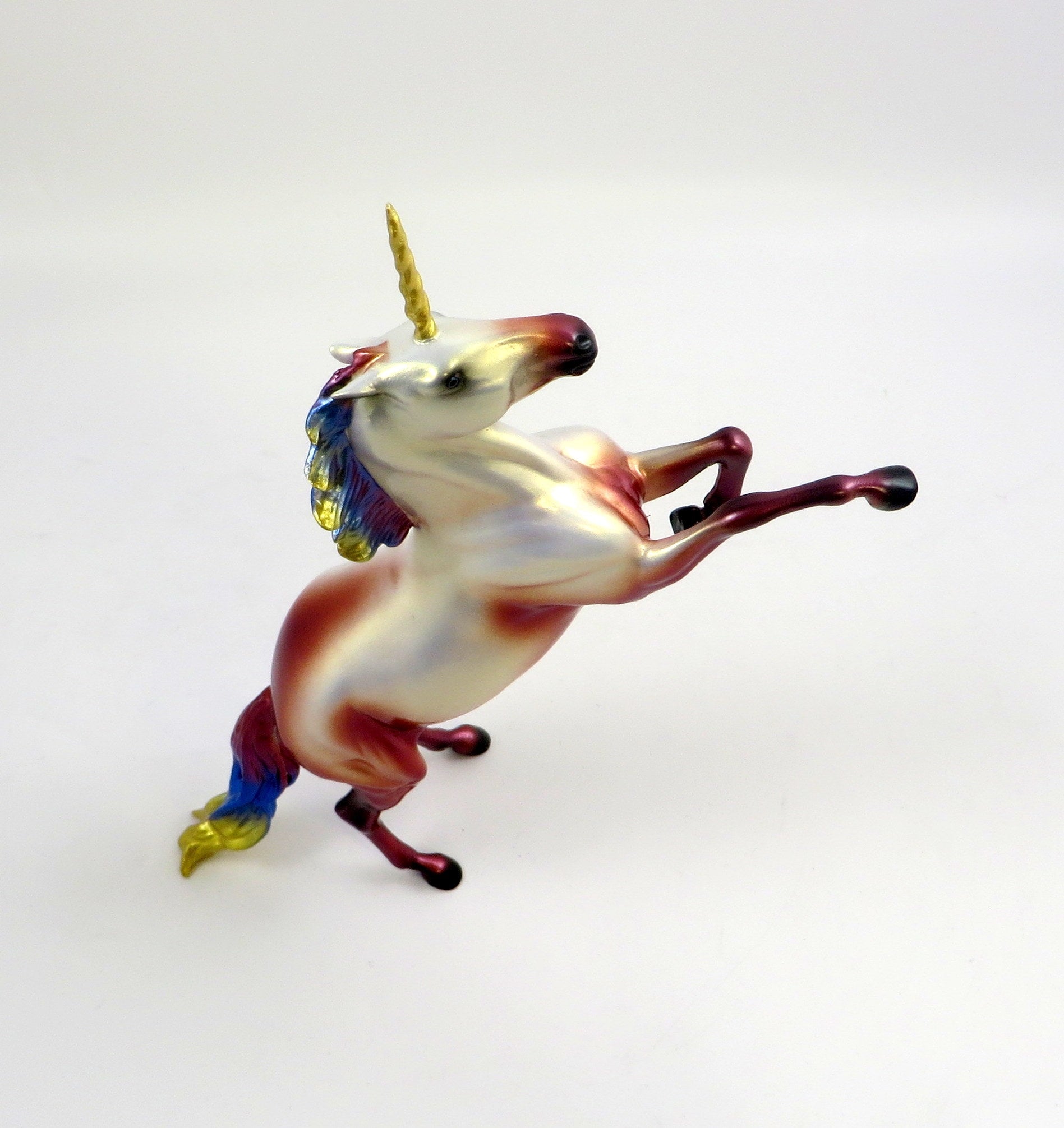 CELESTRIA-LE-10 REARING PEBBLES UNICORN 6/14/19