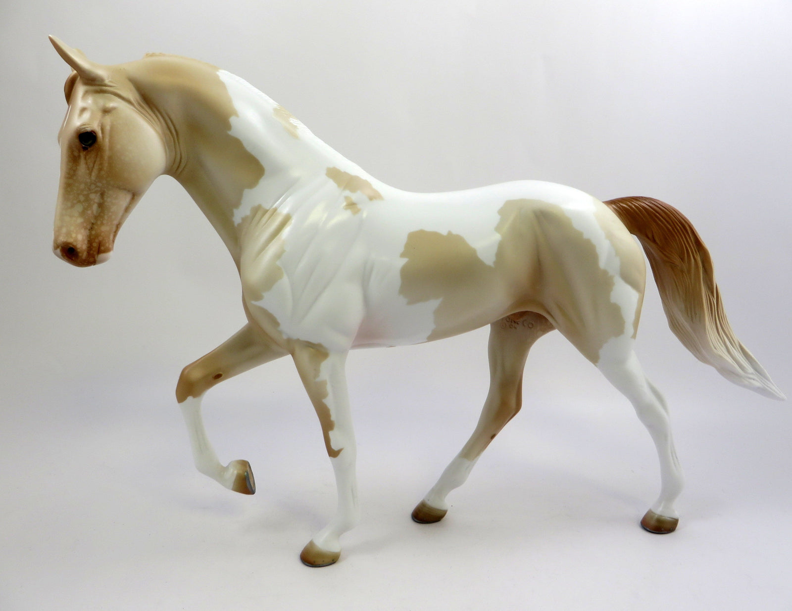ROYAL CHANGE-OOAK PERLINO PINTO TENNESSEE WALKER MODEL HORSE EQ 2019