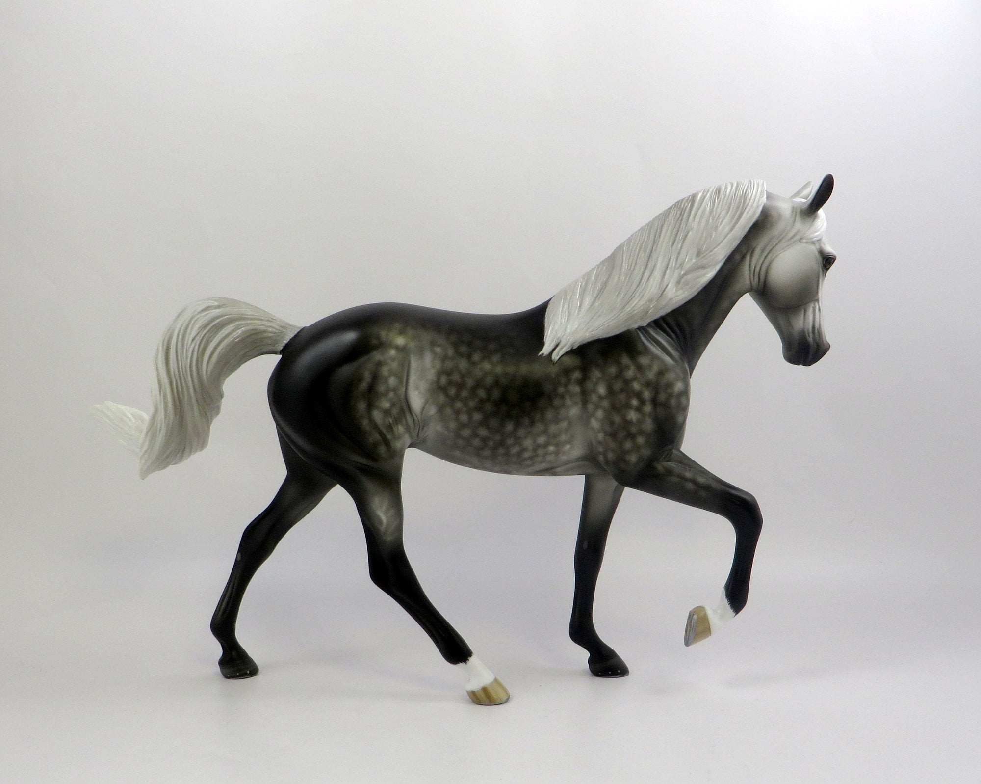 CORSUSCANT-OOAK STAR DAPPLE GREY TENNESSEE WALKER MODEL HORSE EQ 2019