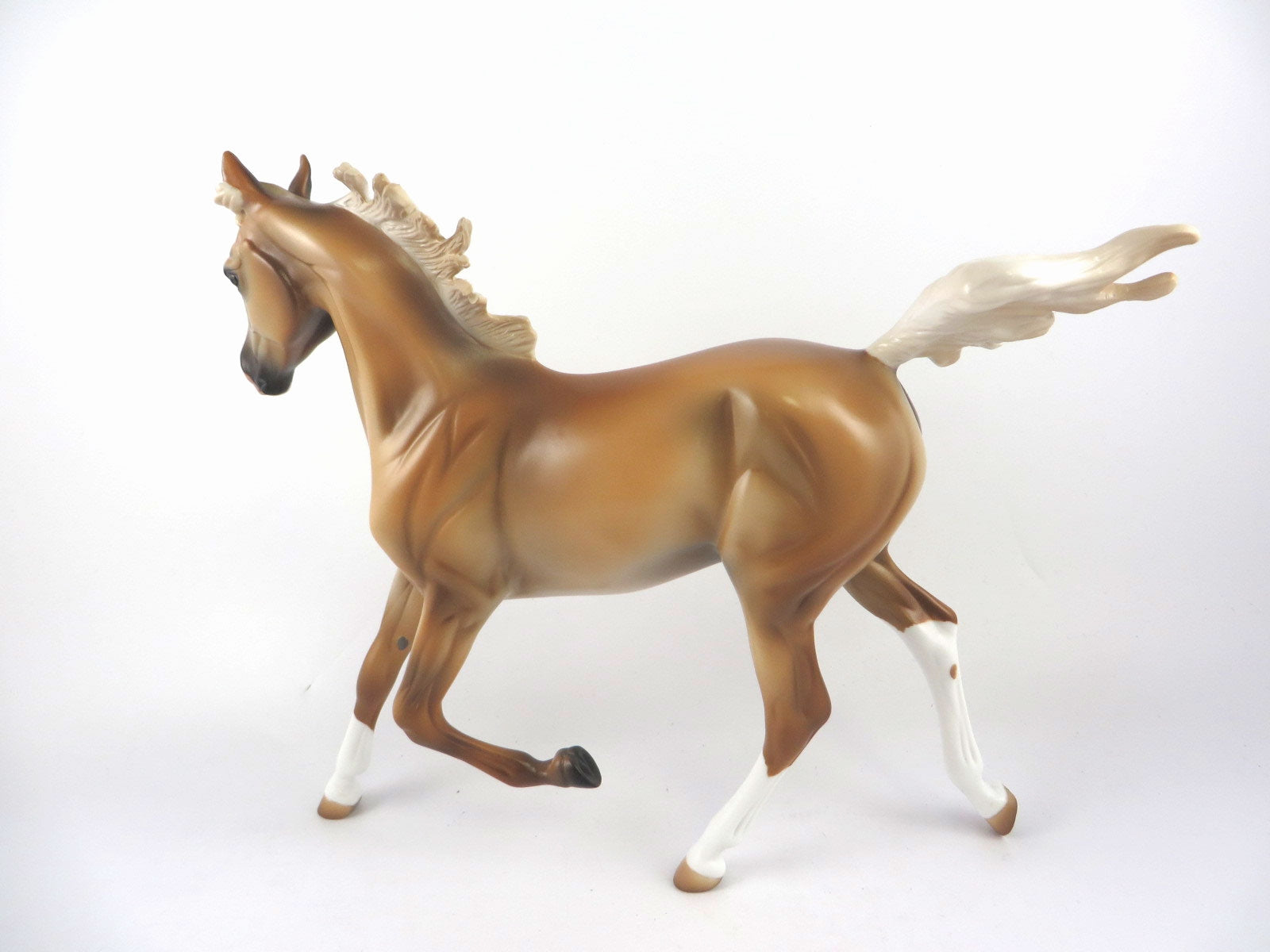 THUNDERBIRD-OOAK PALAMINO YEARLING BY MELISSA FOX MM19